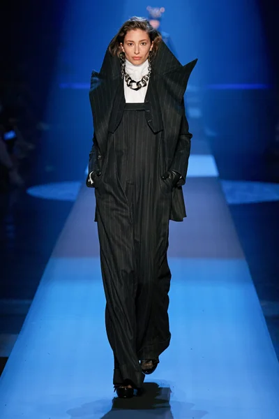Look 13
